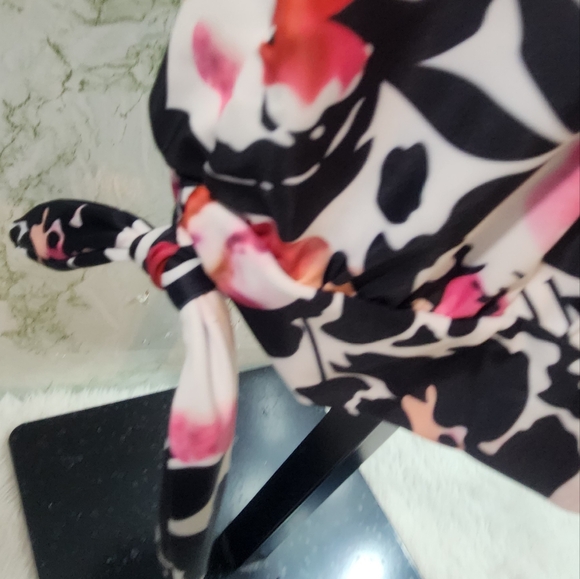 VBEASIIY 2 Piece Swimsuit - Picture 4 of 9